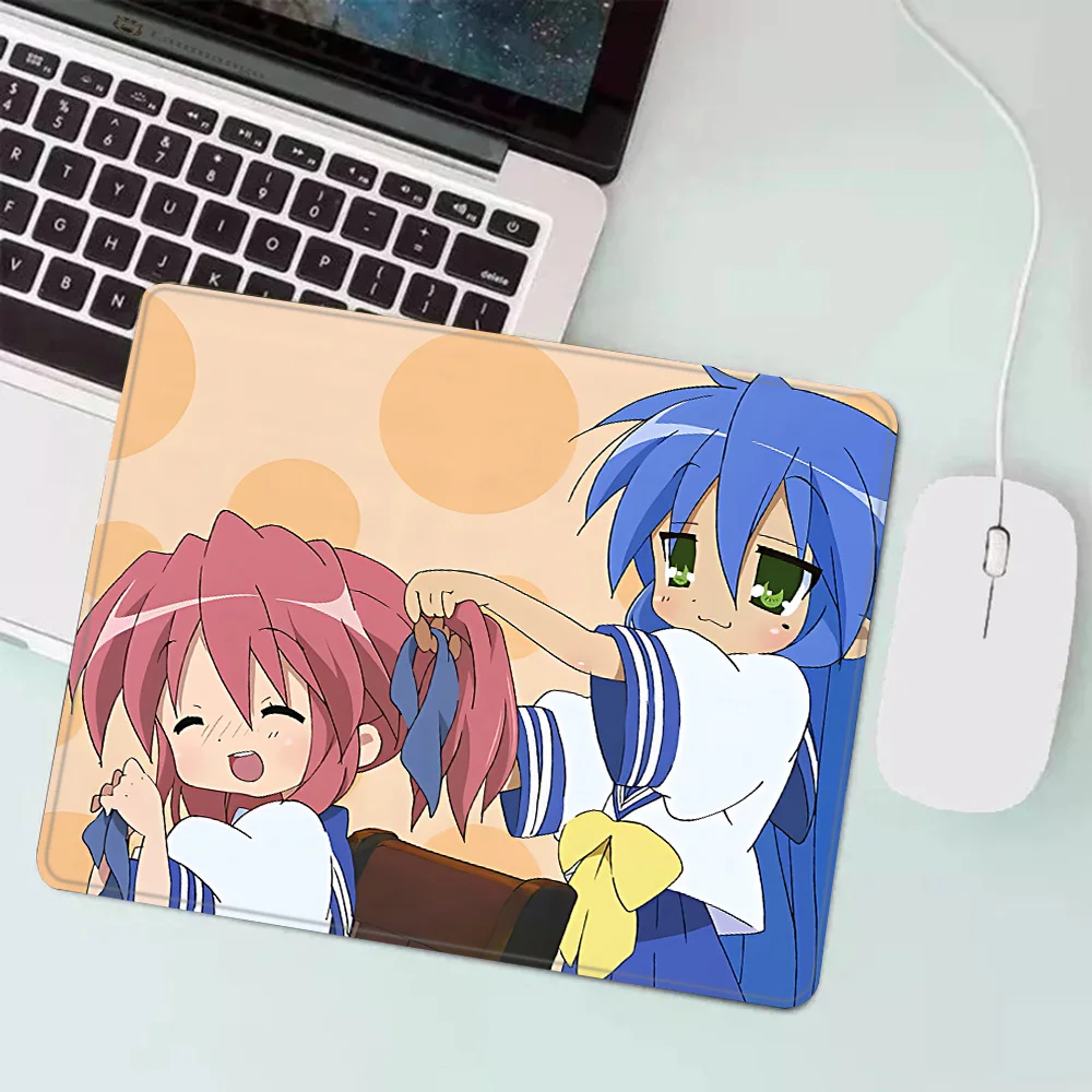 Podkładka pod mysz do gier Luc – Desk Setup Anime recenzja i cena